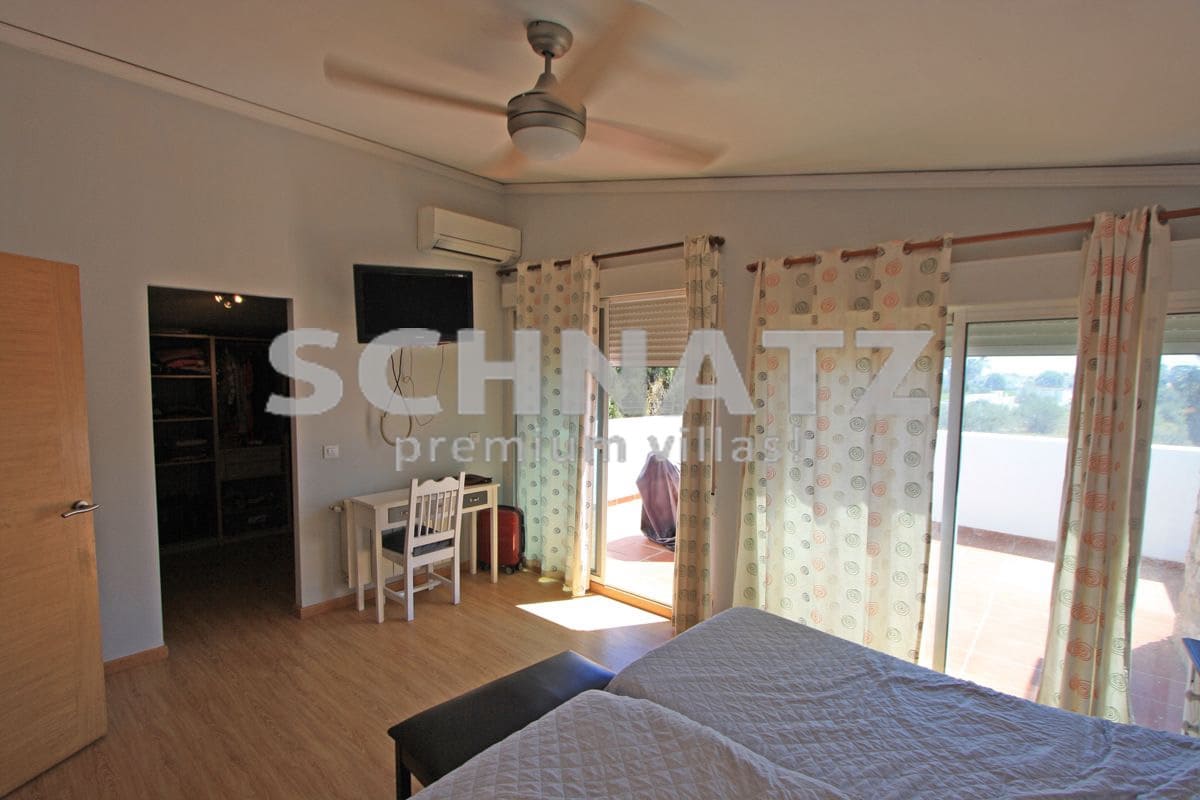 5 slaapkamer Villa te koop in Denia met zwembad garage - € 689.000 (Ref: 8562155)