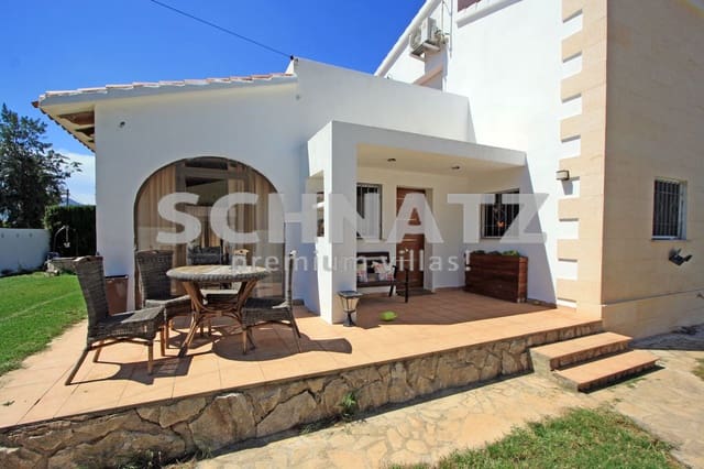 5 slaapkamer Villa te koop in Dénia met zwembad garage - € 689.000 (Ref: 8562155)