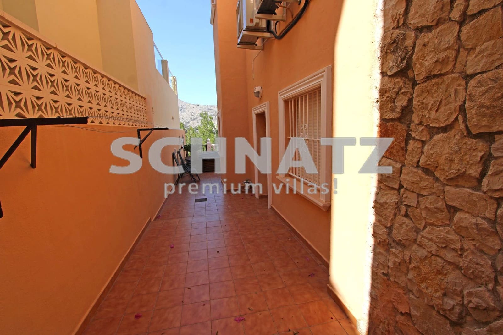 4 Zimmer Villa zu verkaufen in Vall de Laguart mit Garage - 375.000 € (Ref: 8562160)