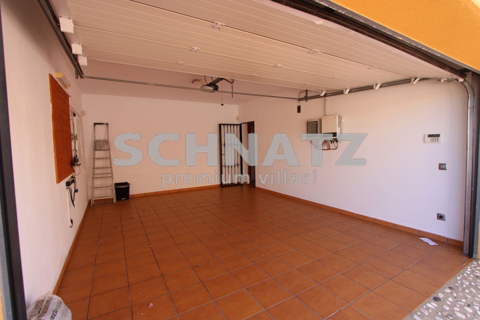 5 slaapkamer Villa te koop in Orba met zwembad garage - € 499.000 (Ref: 8562165)
