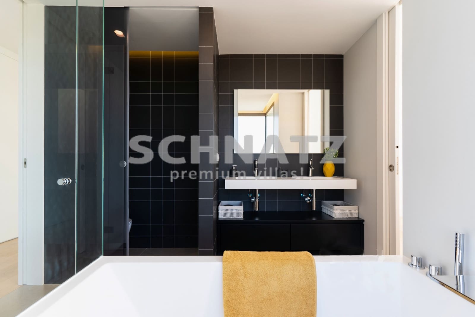 4 bedroom Villa for sale in Cumbre del Sol with pool garage - € 2,950,000 (Ref: 8562185)