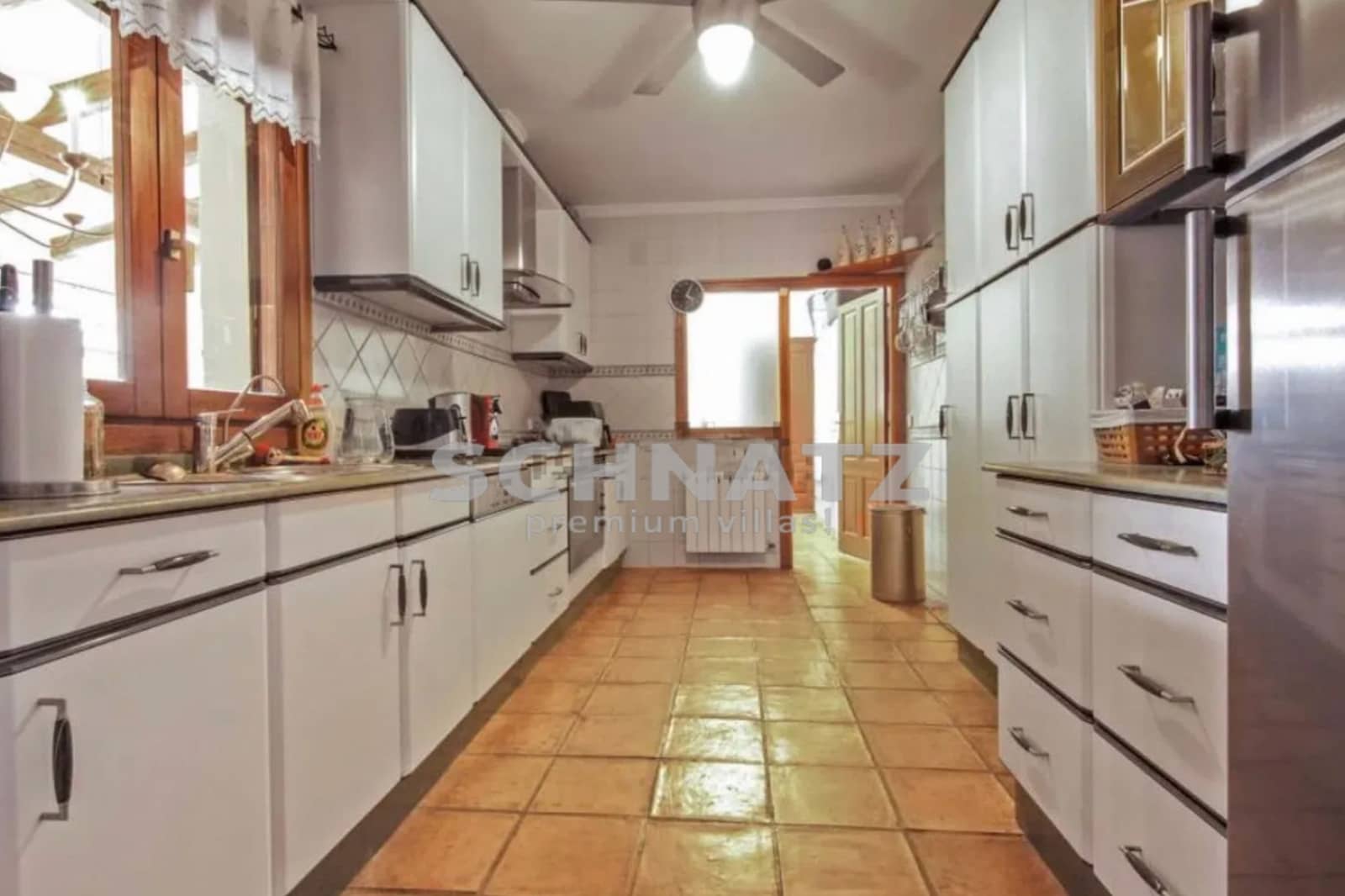 7 makuuhuone Maalaistalo myytävänä paikassa Benissa mukana uima-altaan 
autotalli - 995 000 € (Ref: 8562214)