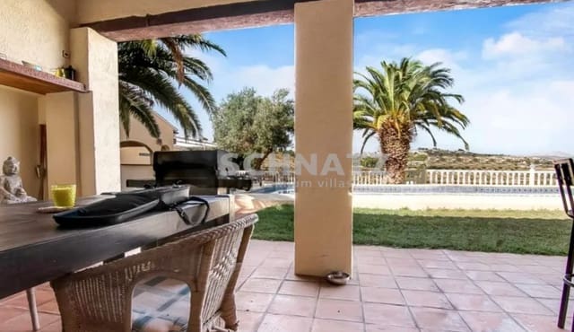 7 makuuhuone Maalaistalo myytävänä paikassa Benissa mukana uima-altaan 
autotalli - 995 000 € (Ref: 8562214)