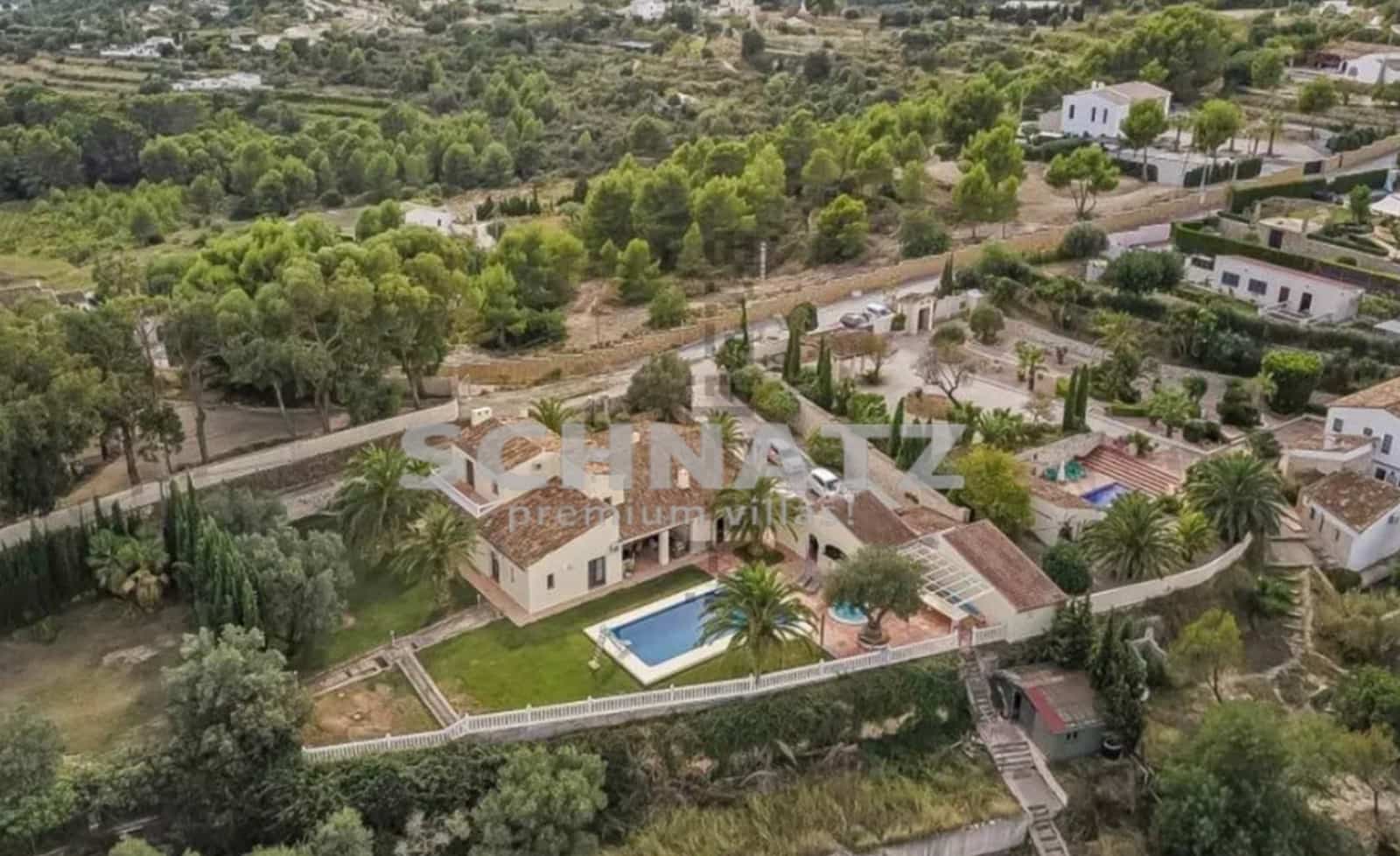 7 makuuhuone Maalaistalo myytävänä paikassa Benissa mukana uima-altaan 
autotalli - 995 000 € (Ref: 8562214)