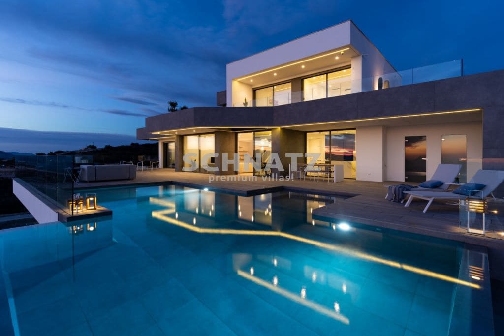 4 bedroom Villa for sale in Benitachell / Benitatxell with pool garage - € 2,950,000 (Ref: 8562221)