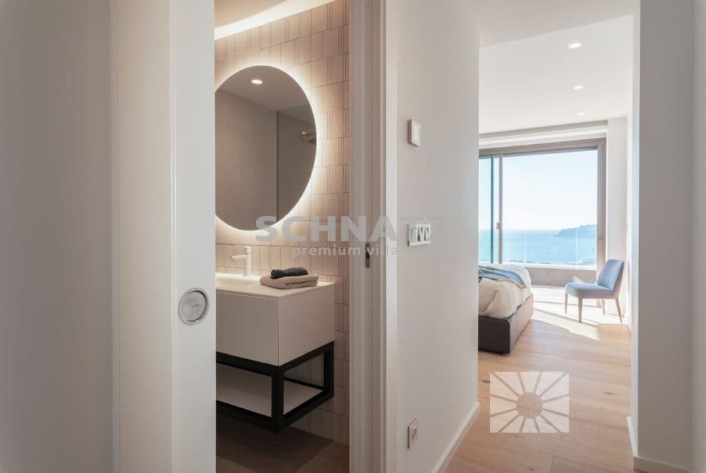 4 bedroom Villa for sale in Benitachell / Benitatxell with pool garage - € 2,950,000 (Ref: 8562221)