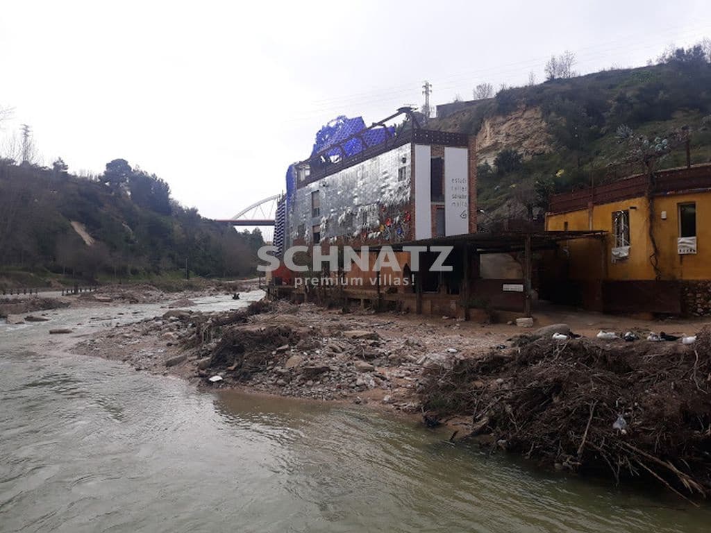 Comercial para venda em Ontinyent com garagem - 700 000 € (Ref: 8562233)