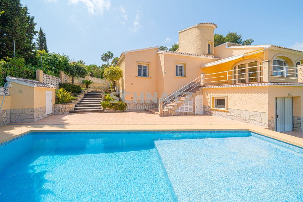 5 bedroom Villa for sale in Javea / Xabia with pool - € 695,000 (Ref: 8562251)