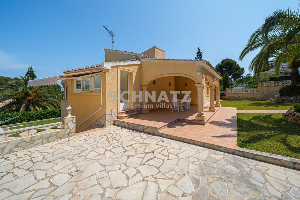 5 bedroom Villa for sale in Javea / Xabia with pool - € 695,000 (Ref: 8562251)