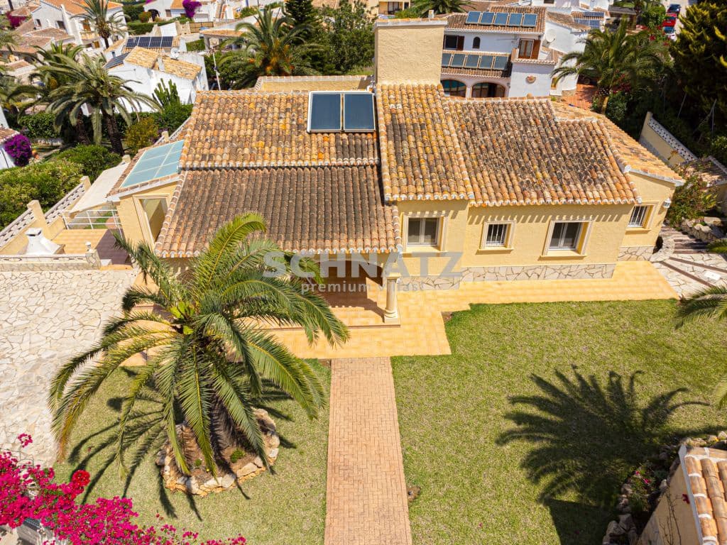 5 bedroom Villa for sale in Javea / Xabia with pool - € 695,000 (Ref: 8562251)