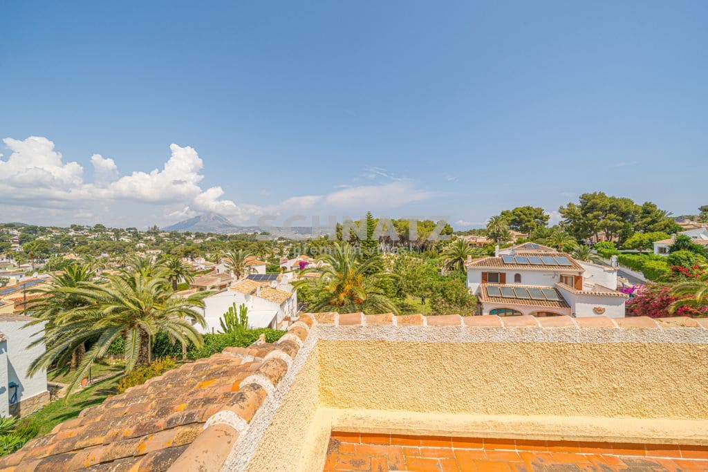 5 bedroom Villa for sale in Javea / Xabia with pool - € 695,000 (Ref: 8562251)