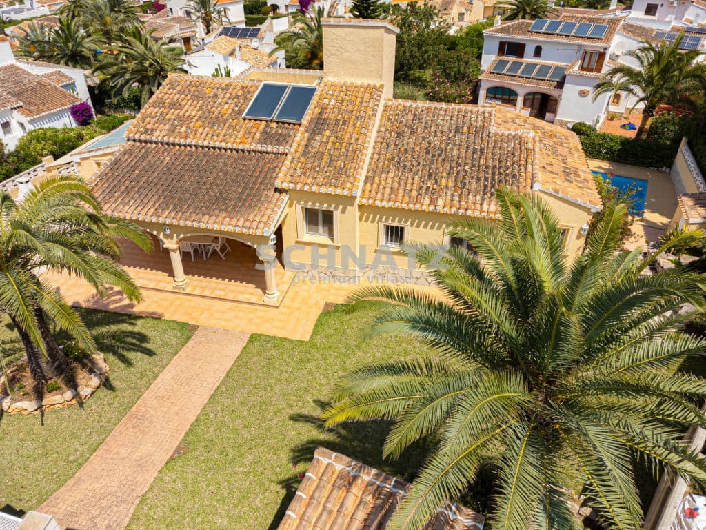 5 bedroom Villa for sale in Javea / Xabia with pool - € 695,000 (Ref: 8562251)