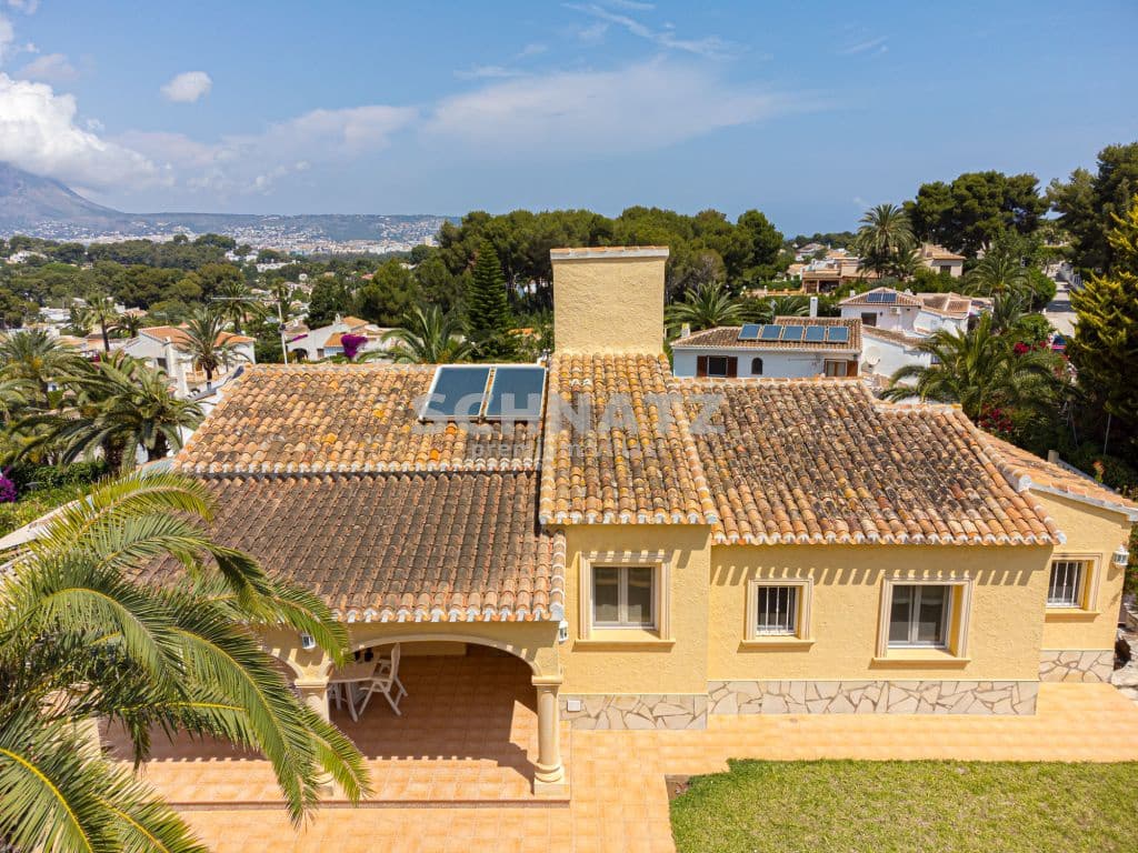 5 bedroom Villa for sale in Javea / Xabia with pool - € 695,000 (Ref: 8562251)