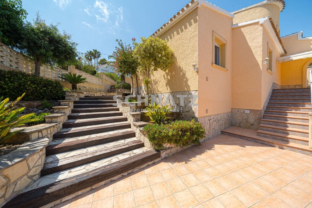 5 bedroom Villa for sale in Javea / Xabia with pool - € 695,000 (Ref: 8562251)