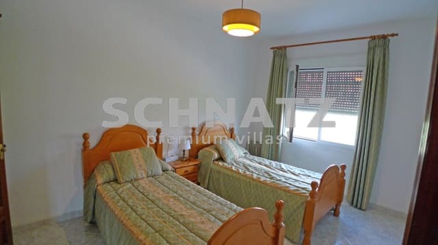 4 Zimmer Villa zu verkaufen in Beniarbeig mit Pool Garage - 495.000 € (Ref: 8562262)