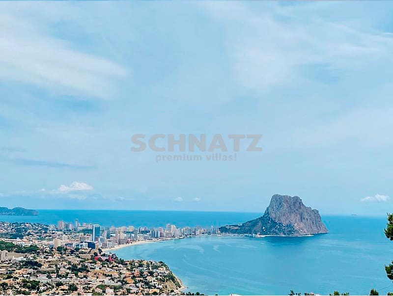 4 bedroom Villa for sale in Calpe / Calp with pool garage - € 1,550,000 (Ref: 8736077)