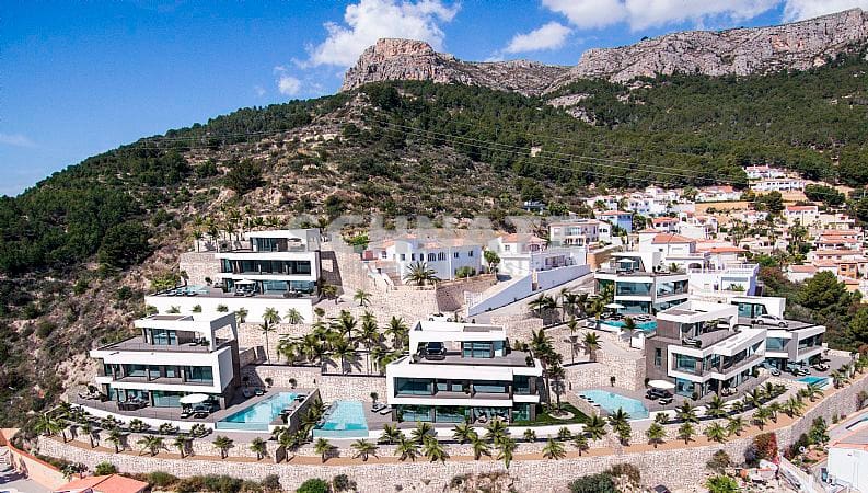 4 bedroom Villa for sale in Calpe / Calp with pool garage - € 1,850,000 (Ref: 8751821)