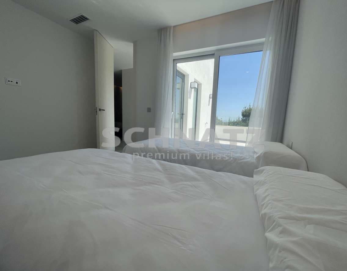 3 quarto Moradia para venda em Dehesa de Campoamor com piscina - 695 000 € (Ref: 8810800)