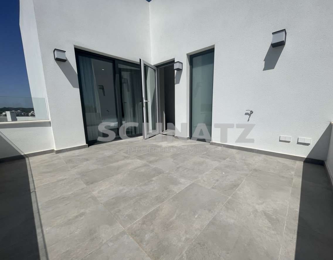 3 quarto Moradia para venda em Dehesa de Campoamor com piscina - 695 000 € (Ref: 8810800)