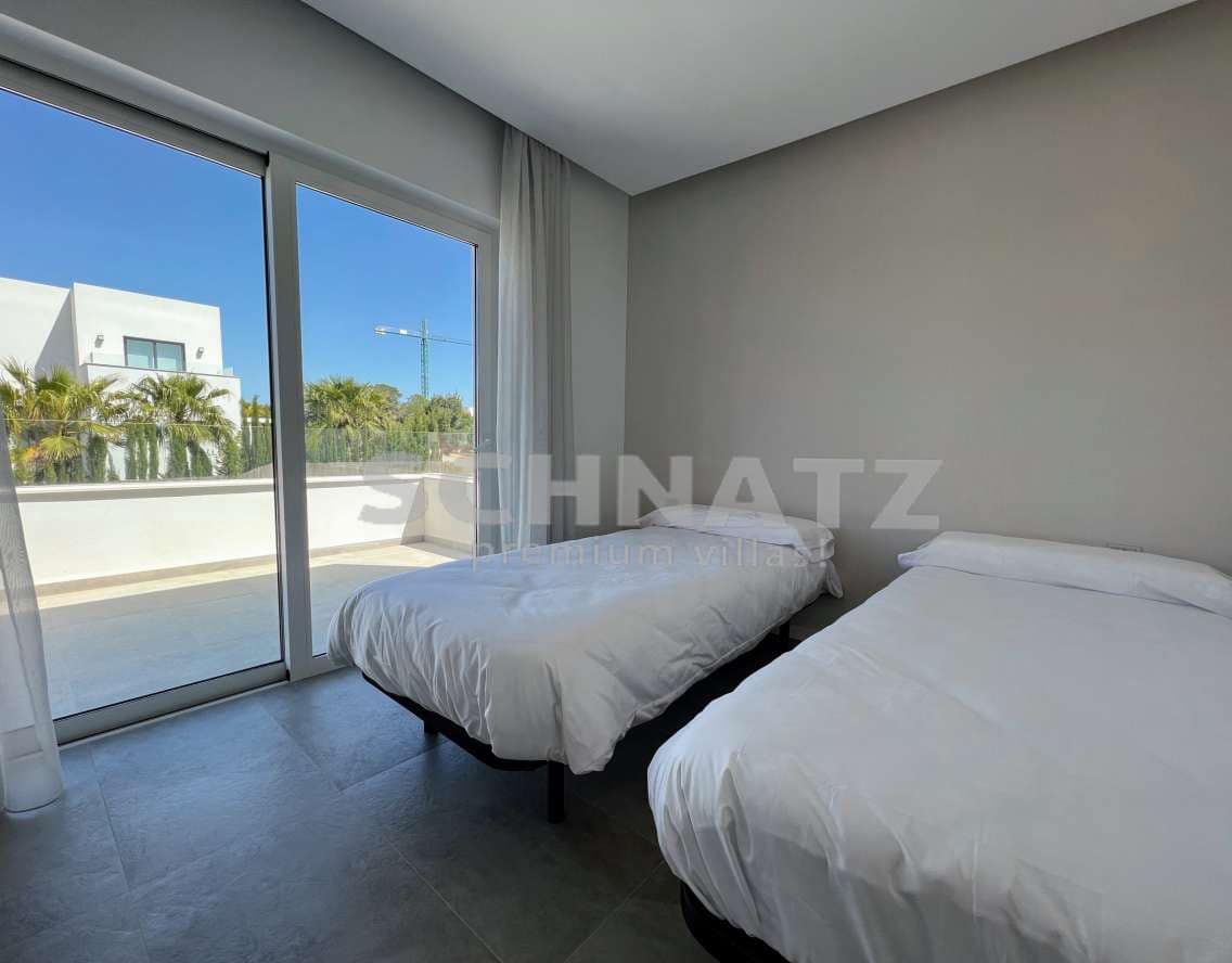 3 quarto Moradia para venda em Dehesa de Campoamor com piscina - 695 000 € (Ref: 8810800)