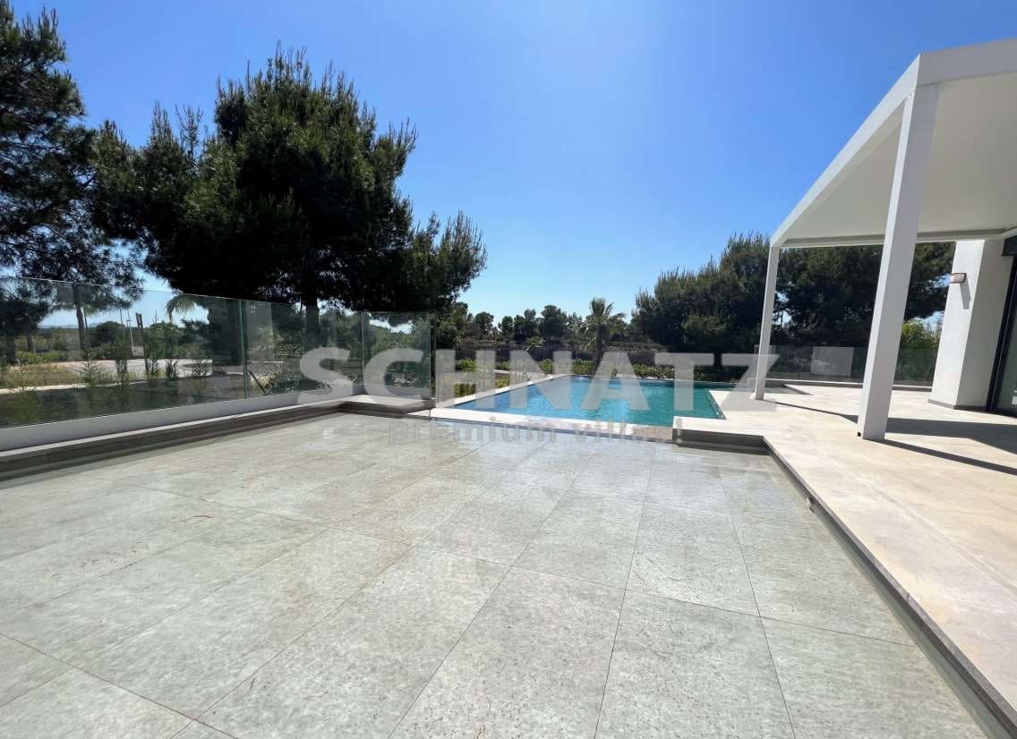 3 quarto Moradia para venda em Dehesa de Campoamor com piscina - 695 000 € (Ref: 8810800)