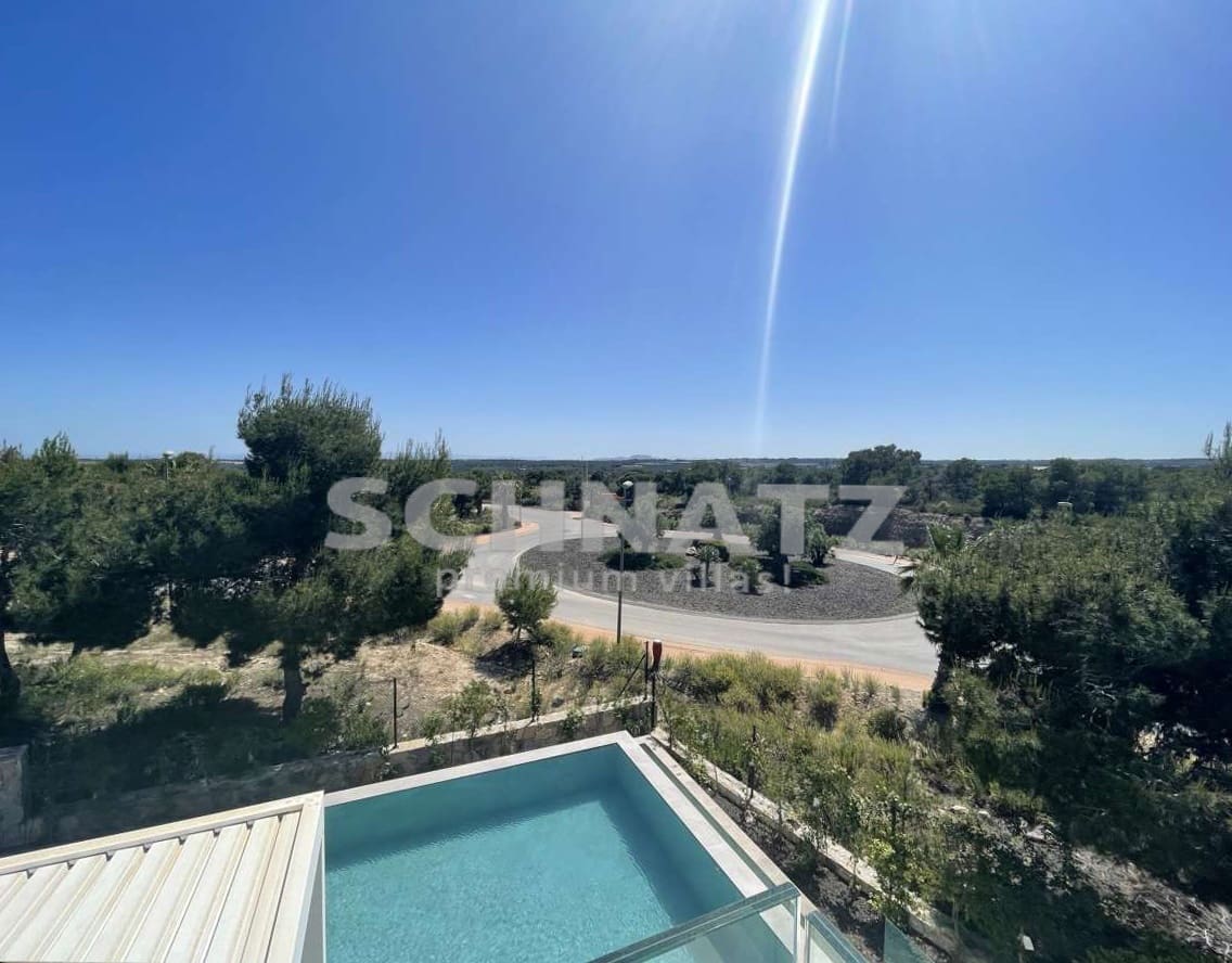 3 quarto Moradia para venda em Dehesa de Campoamor com piscina - 695 000 € (Ref: 8810800)