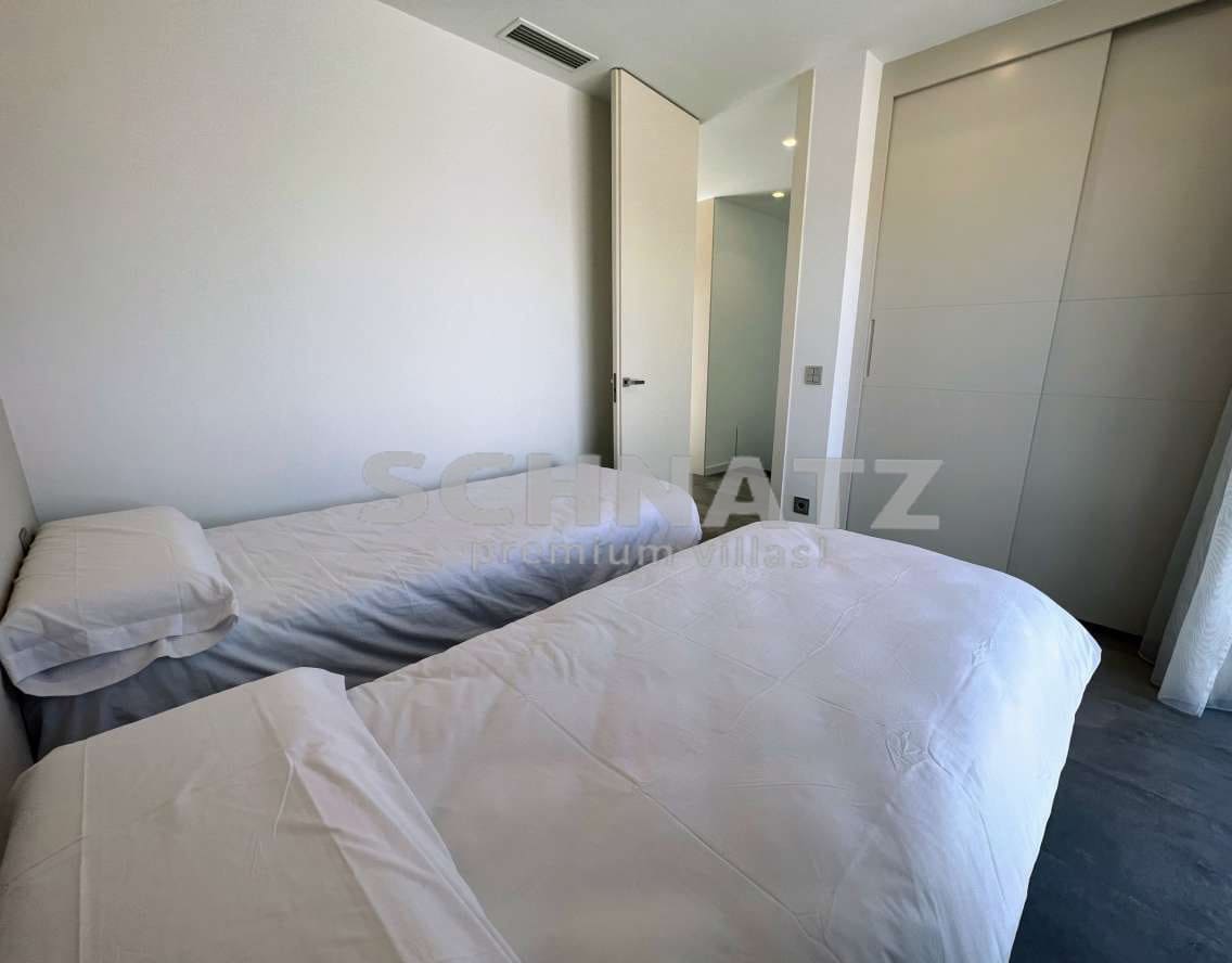 3 quarto Moradia para venda em Dehesa de Campoamor com piscina - 695 000 € (Ref: 8810800)