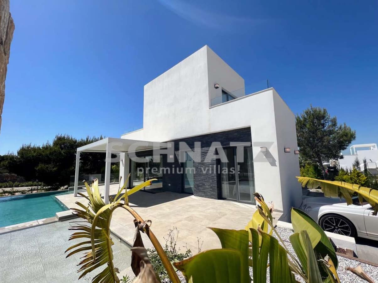 3 quarto Moradia para venda em Dehesa de Campoamor com piscina - 695 000 € (Ref: 8810800)