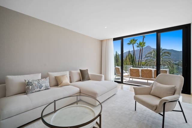 5 soveværelse Villa til leje i Las Brisas, Marbella med swimmingpool garage - € 13.500 (Ref: 7825415)