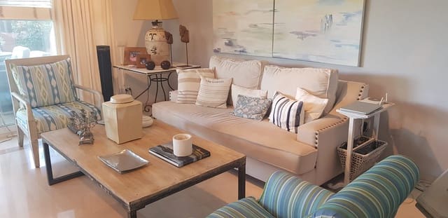 5 slaapkamer Rijtjeshuis te huur in Puerto Banus, Marbella met zwembad garage - € 3.200 (Ref: 7979672)