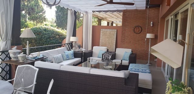 5 slaapkamer Rijtjeshuis te huur in Puerto Banus, Marbella met zwembad garage - € 3.200 (Ref: 7979672)