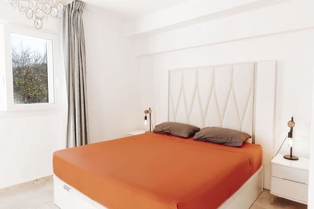 3 slaapkamer Rijtjeshuis te huur in Cabopino - Artola, Marbella met zwembad - € 2.300 (Ref: 8152207)