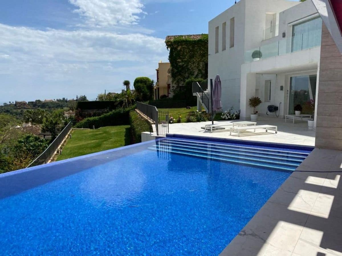 4 soveværelse Villa til salg i Benahavis med swimmingpool - € 4.290.000 (Ref: 8245386)