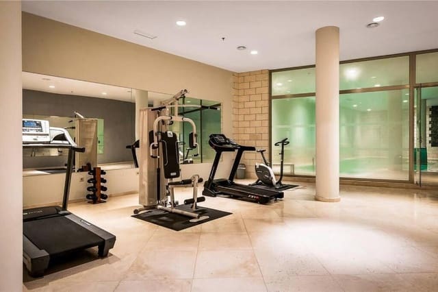 3 soveværelse Villa til leje i Puerto Banus, Marbella med swimmingpool - € 7.000 (Ref: 8293249)