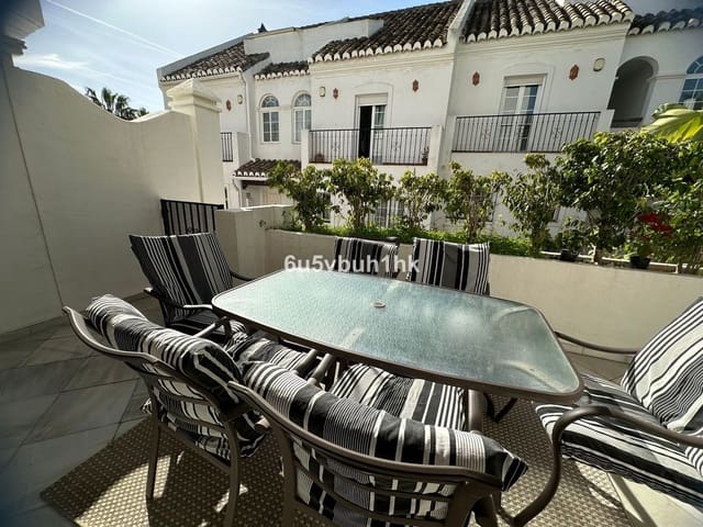 3 slaapkamer Rijtjeshuis te huur in Casco Antiguo, Marbella met zwembad - € 3.500 (Ref: 8293251)