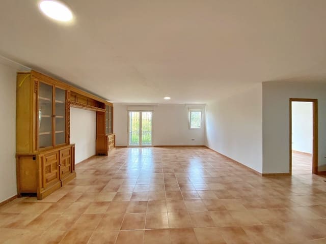 5 slaapkamer Rijtjeshuis te huur in Casco Antiguo, Marbella met zwembad - € 3.000 (Ref: 8293253)