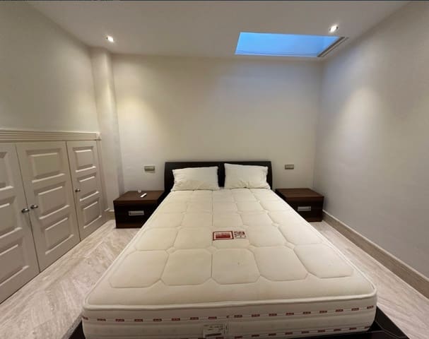 4 slaapkamer Rijtjeshuis te huur in Sierra Blanca, Marbella met zwembad garage - € 8.500 (Ref: 8293286)