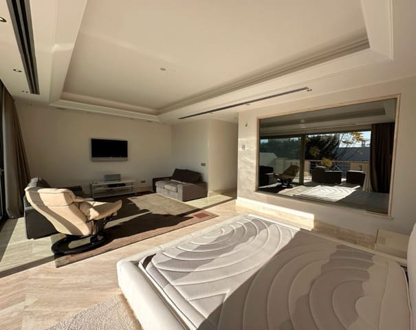 4 slaapkamer Rijtjeshuis te huur in Sierra Blanca, Marbella met zwembad garage - € 8.500 (Ref: 8293286)