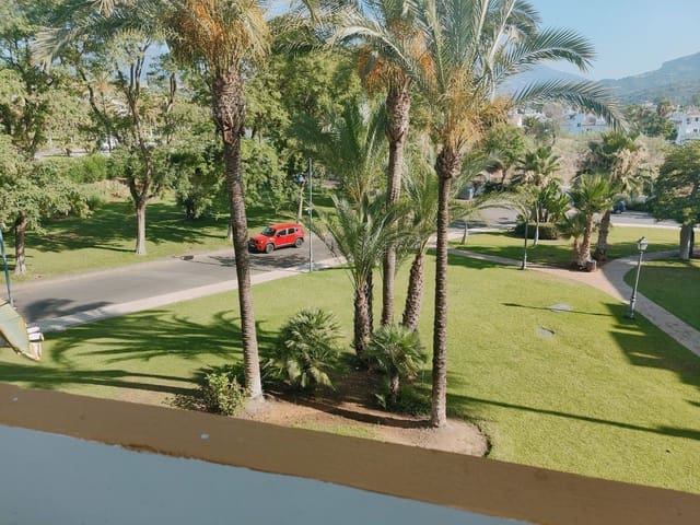 2 bedroom Apartment for sale in La Dama de Noche - La Alzambra, Marbella with pool - € 490,000 (Ref: 8429073)