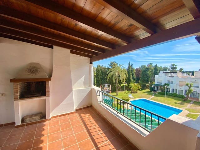 3 makuuhuone Omakotitalo myytävänä paikassa Los Naranjos, Marbella - 679 000 € (Ref: 8840406)