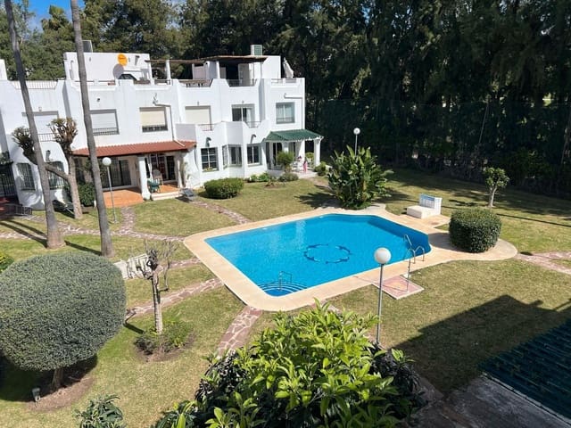 3 makuuhuone Omakotitalo myytävänä paikassa Los Naranjos, Marbella mukana uima-altaan - 480 000 € (Ref: 8939286)