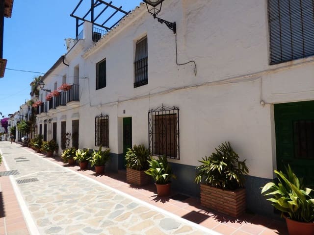 Building Plot for sale in Playa Bajadilla - Puertos, Marbella - € 720,000 (Ref: 8982787)