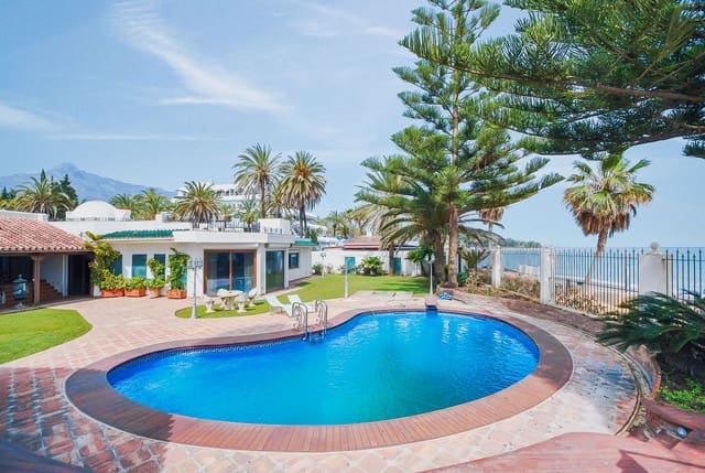 9 soverom Villa til salgs i La Carolina - Guadalpín, Marbella med svømmebasseng - € 50 000 000 (Ref: 9000978)