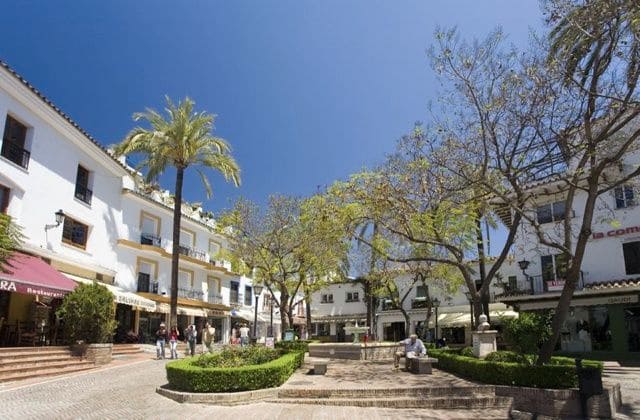 5 soveværelse Byhus til salg i Ricardo Soriano, Marbella - € 470.000 (Ref: 9000982)