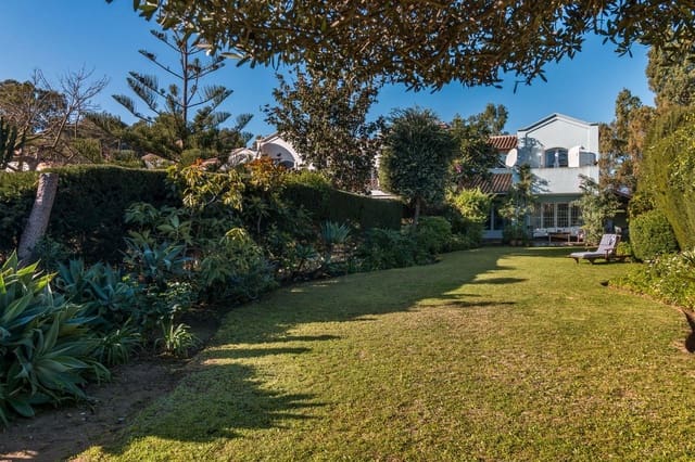 3 soveværelse Semi-Rækkehus til salg i Centro Historico, Málaga by - € 895.000 (Ref: 9005346)