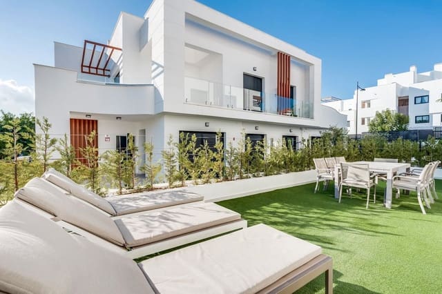 4 sovrum Semi-fristående Villa till salu i Paraiso - Barronal, Estepona med garage - 995 000 € (Ref: 9007546)