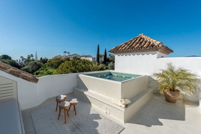 3 soveværelse Semi-Rækkehus til salg i Aloha Golf, Marbella - € 1.750.000 (Ref: 9036905)