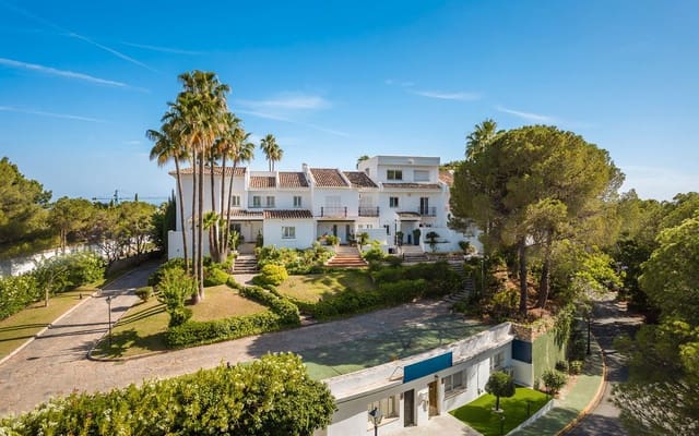 4 soveværelse Semi-Rækkehus til salg i Centro Historico, Málaga by - € 945.000 (Ref: 9037975)