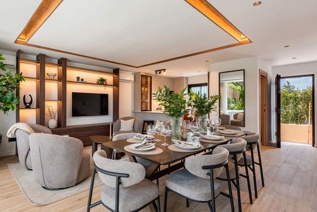 4 makuuhuone Omakotitalo myytävänä paikassa Los Naranjos, Marbella - 949 000 € (Ref: 9039957)