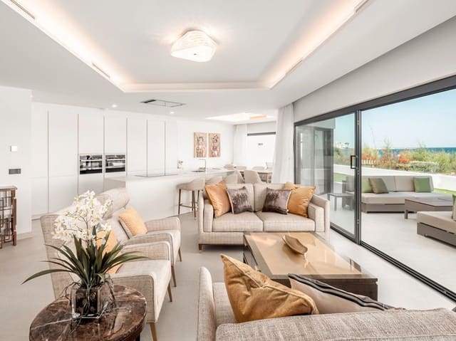 3 soveværelse Semi-Rækkehus til salg i Parque Central, Estepona med swimmingpool garage - € 3.650.000 (Ref: 9050572)